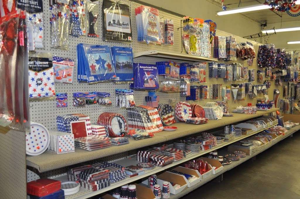 Decor Party Supplies | 2052 W La Habra Blvd, La Habra, CA 90631, USA | Phone: (562) 691-6251