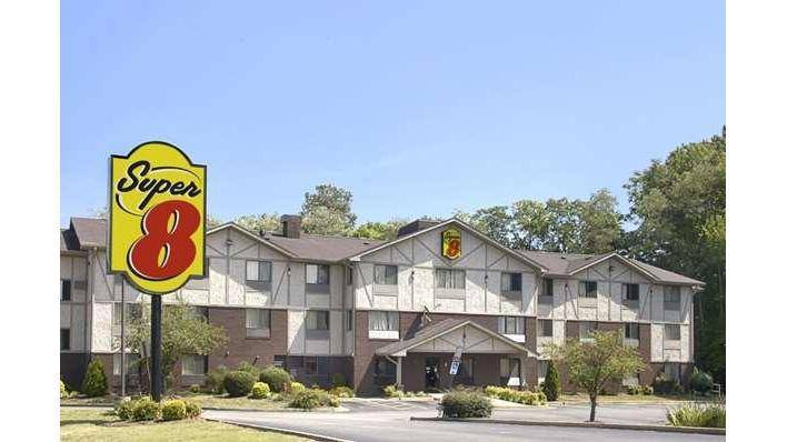 Super 8 by Wyndham Richmond/Chamberlayne Rd | 5615 Chamberlayne Rd, Richmond, VA 23227, USA | Phone: (804) 212-1875