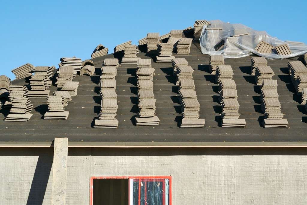 JC Roofing Company | 2425 Slauson Ave #107, Huntington Park, CA 90255, USA | Phone: (323) 629-4421