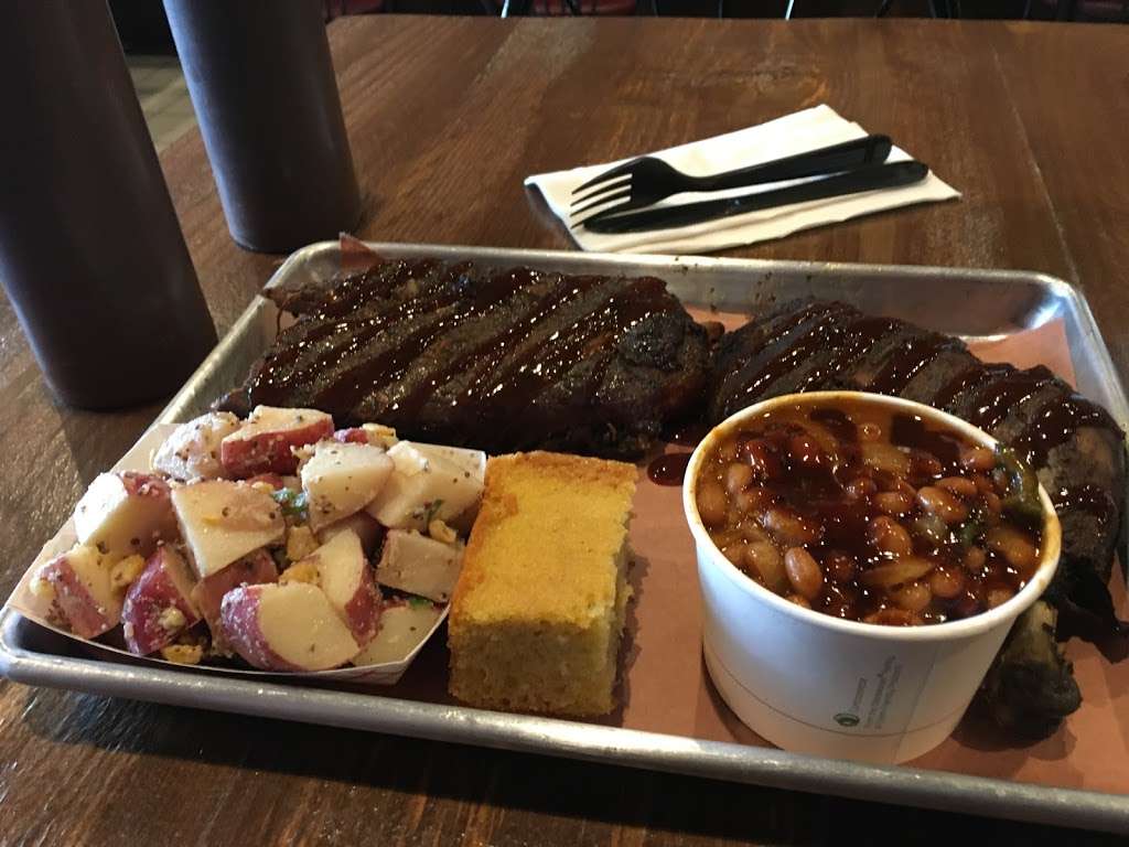 OINK and MOO BBQ | 910 Haddonfield-Berlin Rd Suite 3, Voorhees Township, NJ 08043, USA | Phone: (856) 282-7630
