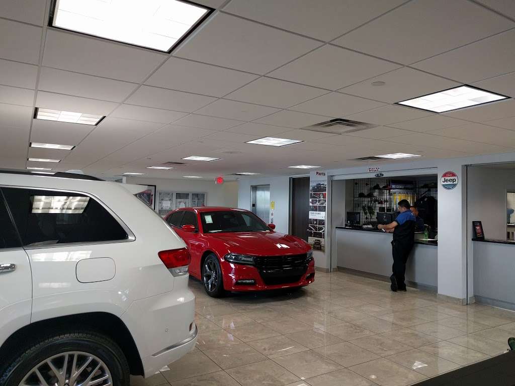 Clear Lake Chrysler Jeep Dodge RAM | 15711 Gulf Fwy, Webster, TX 77598, USA | Phone: (281) 481-1000