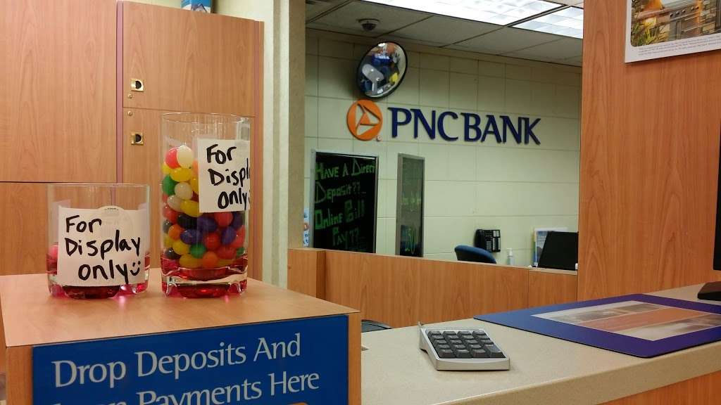 PNC Bank | 1 Lefante Way, Bayonne, NJ 07002, USA | Phone: (201) 339-3267