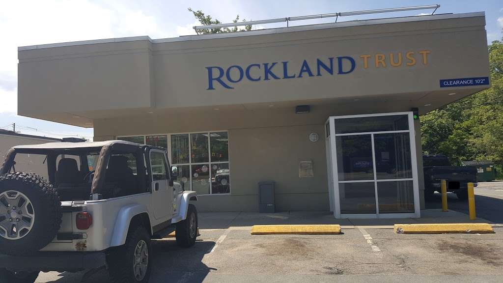 Rockland Trust | 434 Plymouth St, Halifax, MA 02338, USA | Phone: (781) 293-3531