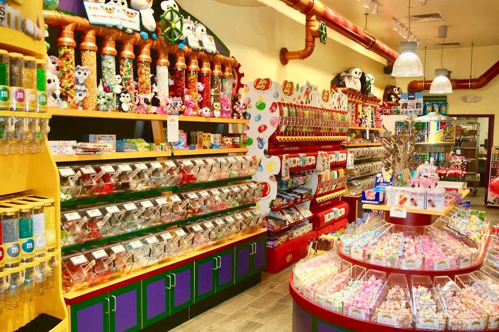 Fuzziwigs Candy Factory | 310 Daniel Webster Highway STE 155 STE 155, Nashua, NH 03060, USA | Phone: (603) 891-3900