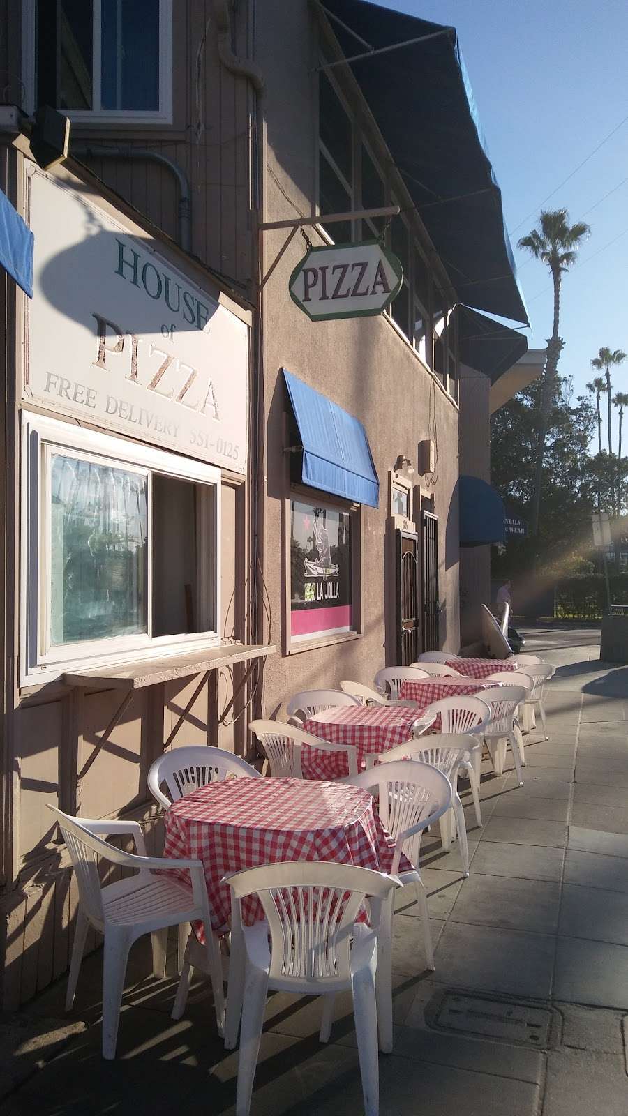 House of Pizza | 8107 Camino del Sol, La Jolla, CA 92037 | Phone: (858) 551-0125