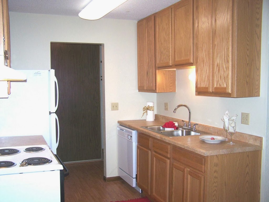Parkview Estates Apartment Office | 1410 100th Ave NW, Coon Rapids, MN 55433, USA | Phone: (763) 757-6317