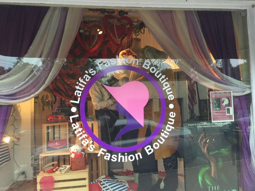 Latifas Fashion Boutique | 29 Race St, Frenchtown, NJ 08825, USA | Phone: (908) 996-9899