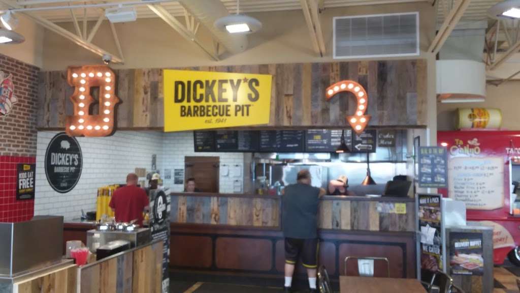 Dickeys Barbecue Pit | 2951 Centerpoint Way, Elwood, IL 60421, USA | Phone: (779) 230-6855