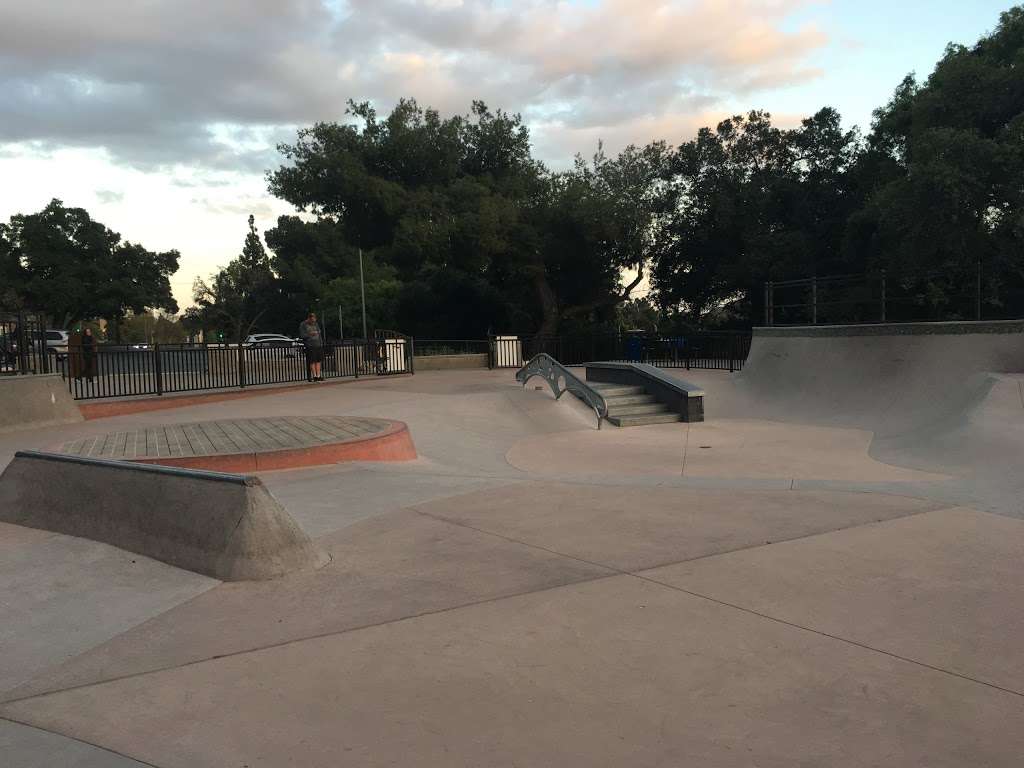 Crescenta Valley skatepark | 3400-3498 Honolulu Ave, Glendale, CA 91214