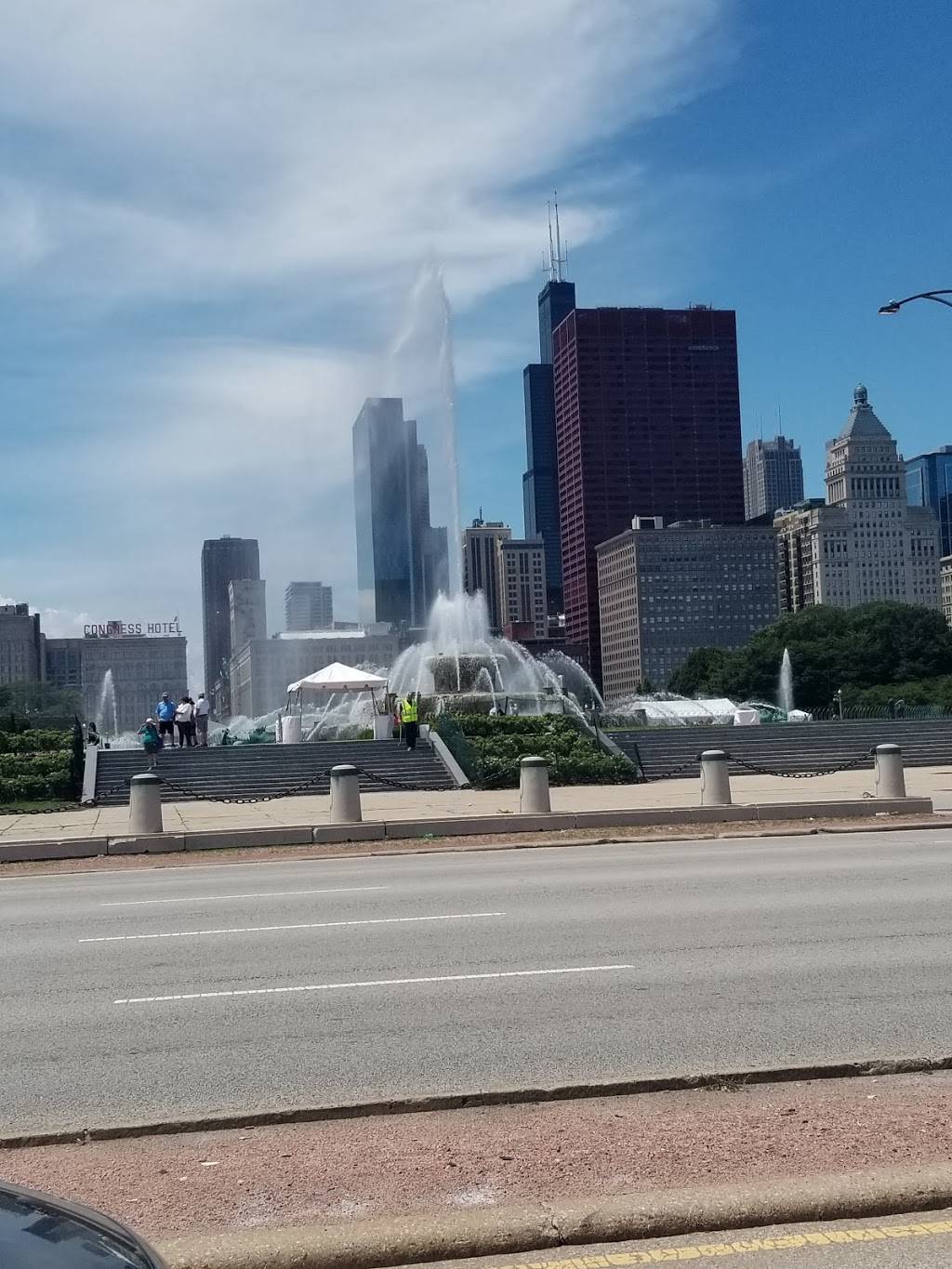 Buckingham Fountain | 301 S Columbus Dr, Chicago, IL 60605, USA | Phone: (312) 742-7529