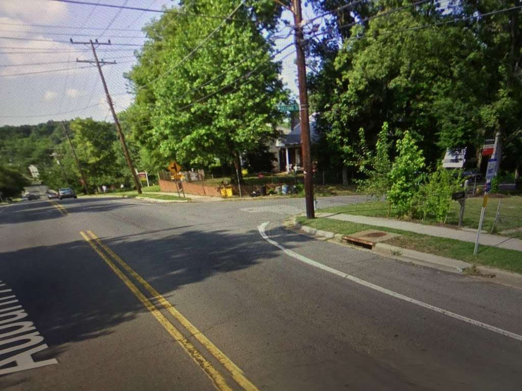 Auburn Ave & 2nd St | East Riverdale, MD 20737, USA