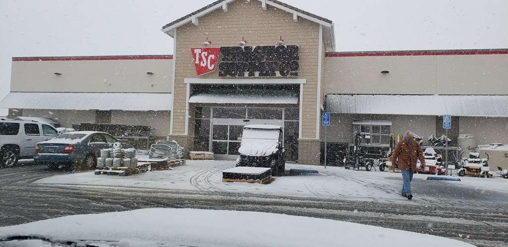 Tractor Supply Co. | 480 N Mill St, Tehachapi, CA 93561, USA | Phone: (661) 823-1687