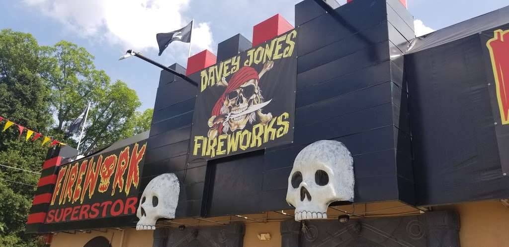 Davey Jones Fireworks | U.S. 21 Hwy 21 Byp, Fort Mill, SC 29715, USA | Phone: (803) 396-8730