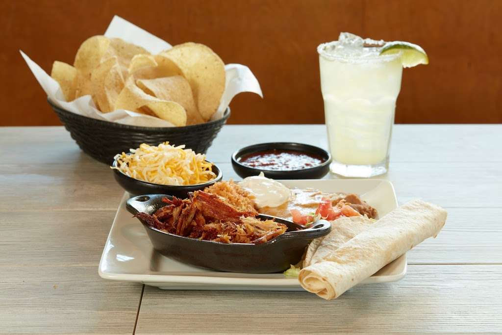 The Salty Iguana Mexican Restaurant | 17717 US-40, Independence, MO 64055, USA | Phone: (816) 350-8003