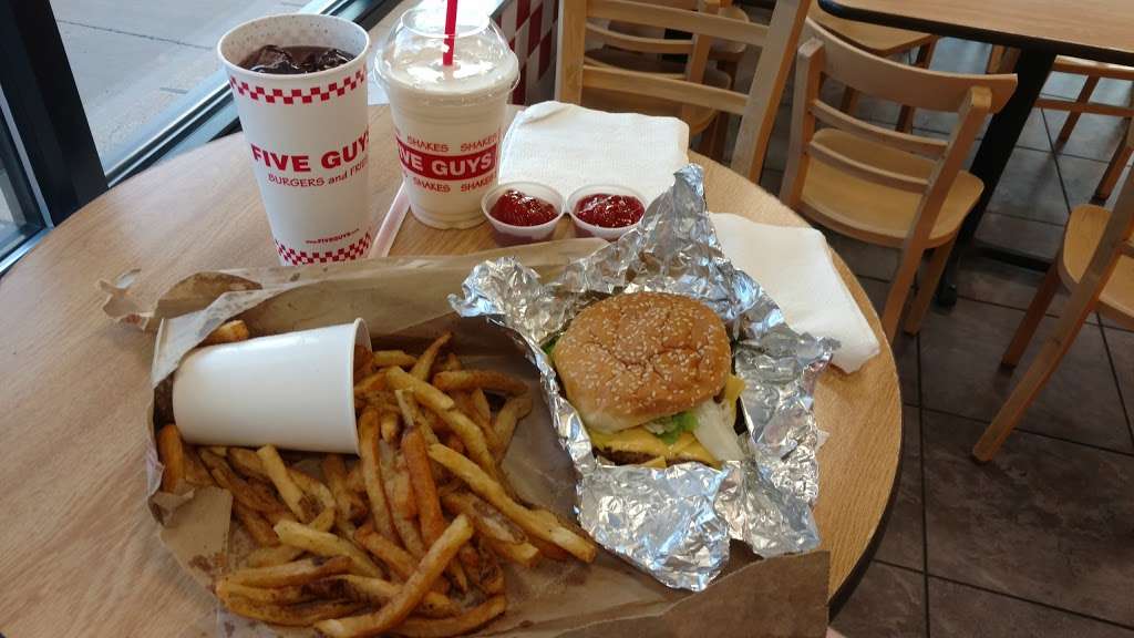 Five Guys | 8952 NW Skyview Ave, Kansas City, MO 64154 | Phone: (816) 584-9090