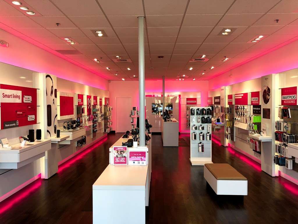 T-Mobile | 4243 E 136th Ave Ste 142, Thornton, CO 80602, USA | Phone: (303) 452-0029