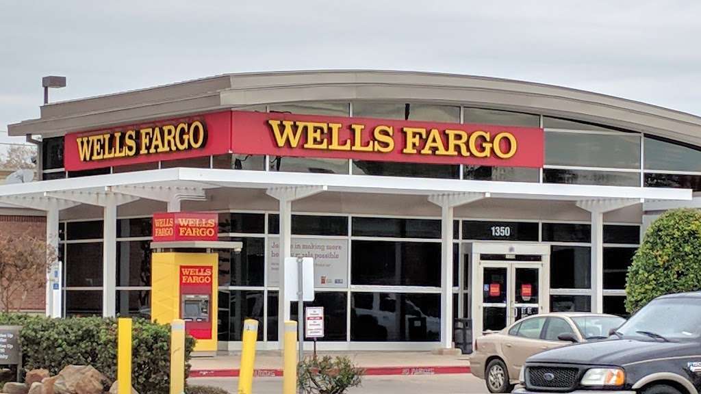 ATM (Wells Fargo Bank) | 1350 W 43rd St, Houston, TX 77018, USA | Phone: (713) 680-0640