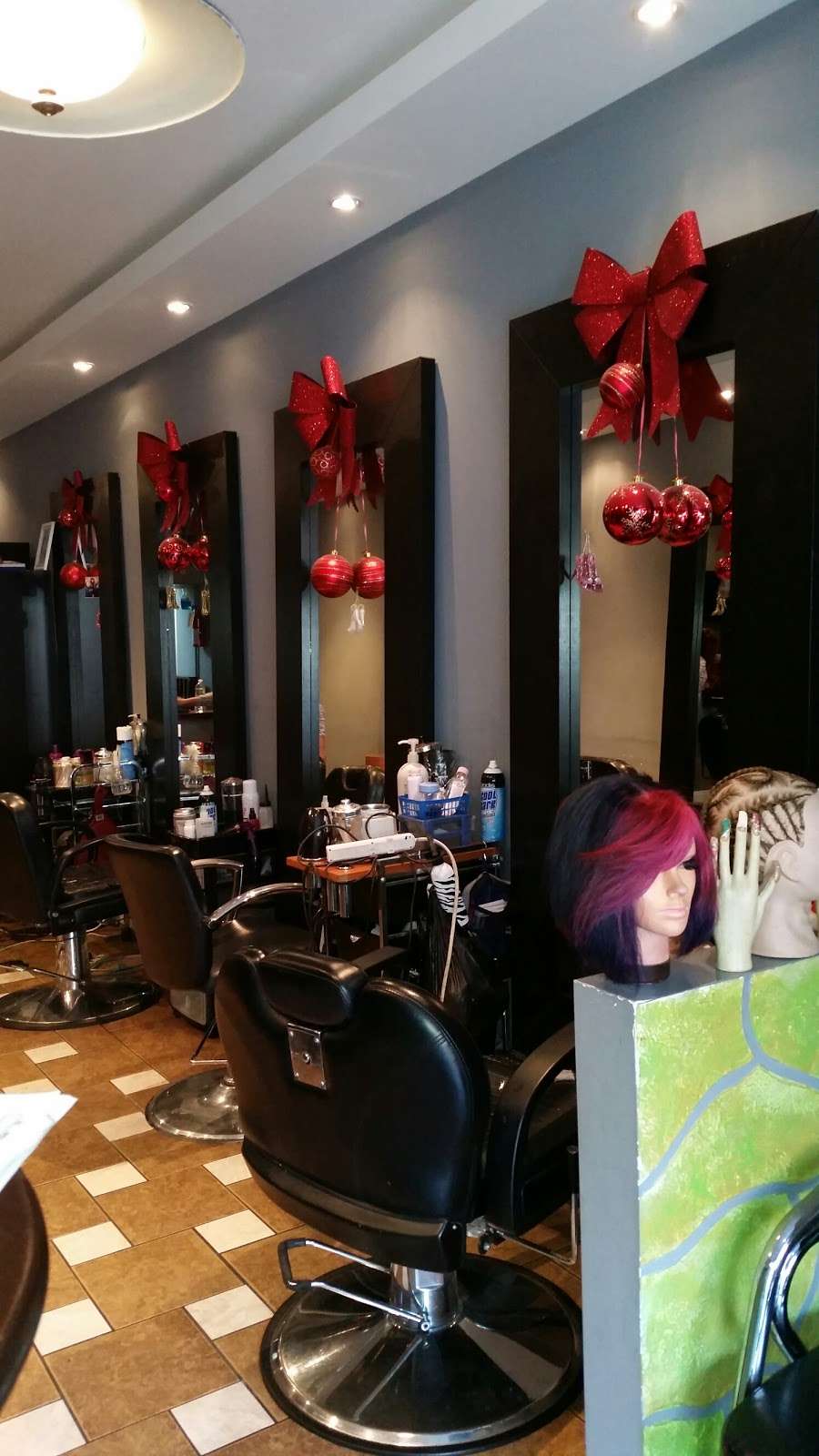 Vanidosas Beauty Salon Unisex | 5719 4th Ave, Brooklyn, NY 11220, USA | Phone: (718) 439-0427