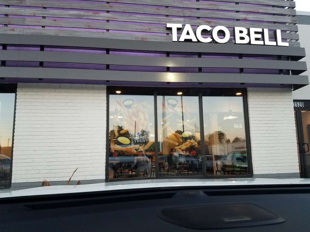 Taco Bell | 2520 E Memorial Blvd, Lakeland, FL 33801, USA | Phone: (863) 688-2580