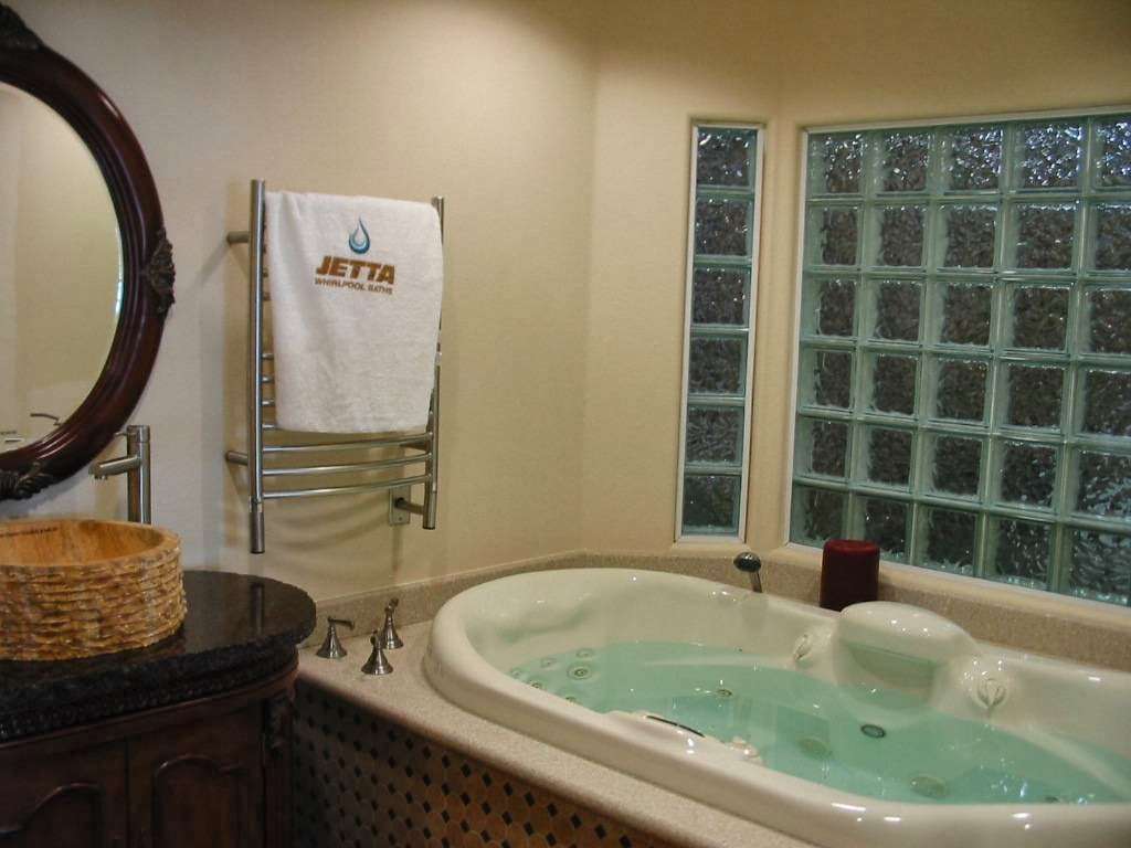 Jetta Whirlpool Baths & More | 15250 N Hayden Rd #2, Scottsdale, AZ 85260, USA | Phone: (480) 596-1925