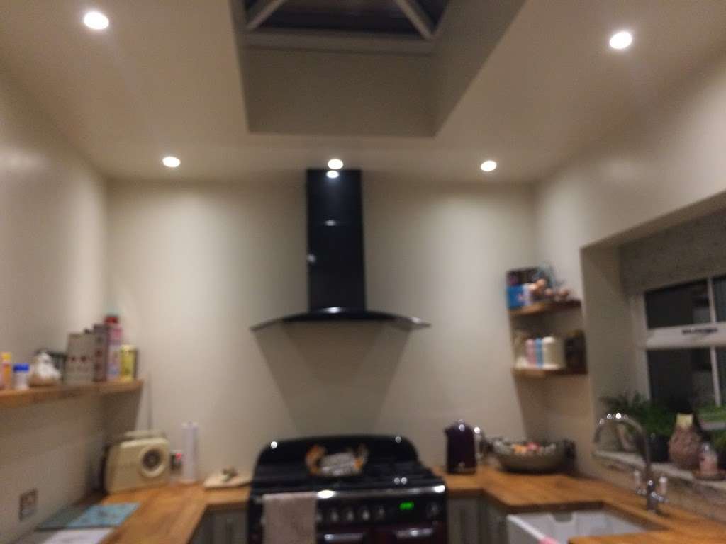 J G O Electrical services | 43 Morgan Cres, Theydon Bois, Epping CM16 7DU, UK | Phone: 01992 812785