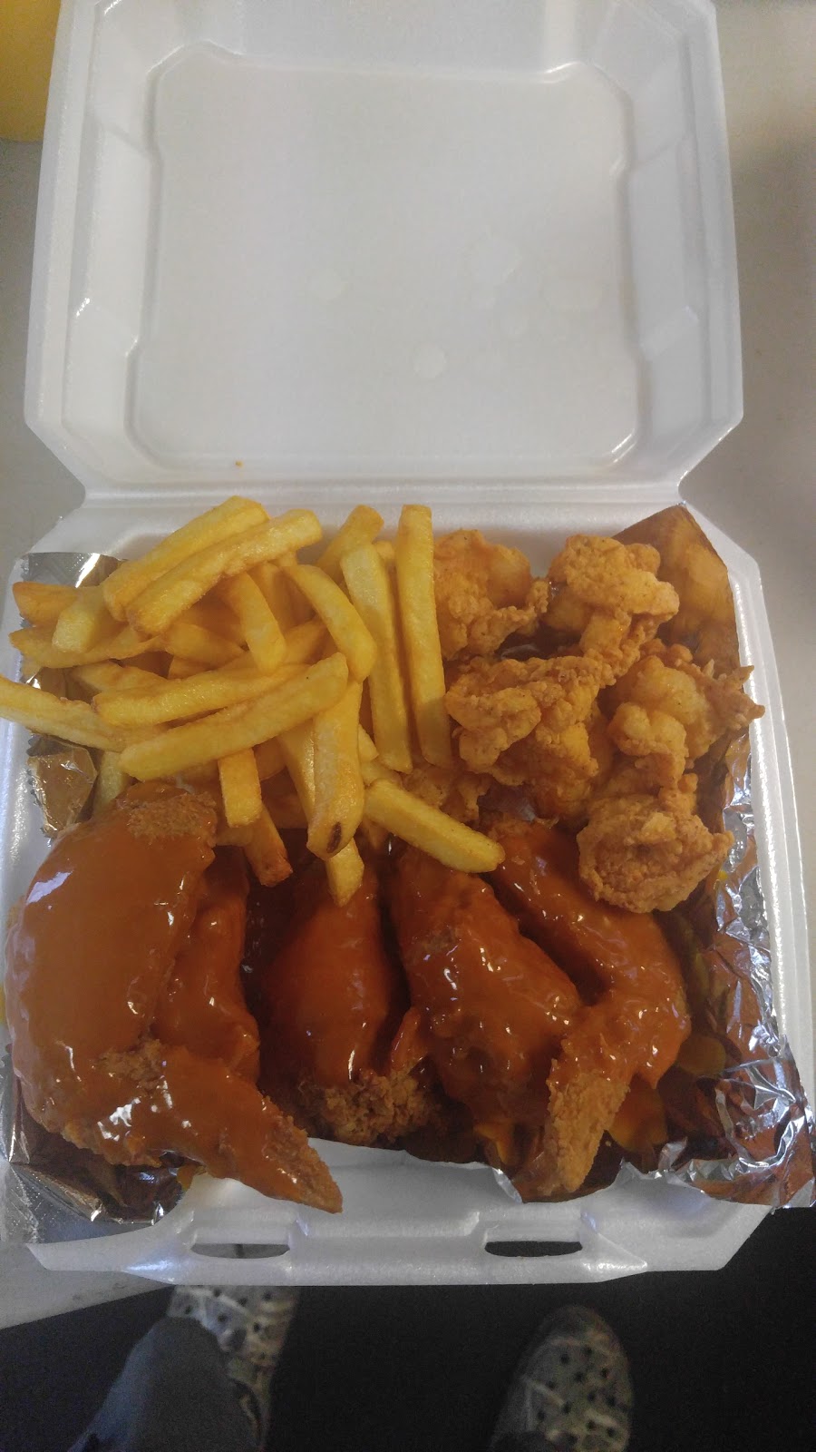 Chunkys Wings & Things | 15348, 15398 N Main St, Jacksonville, FL 32218, USA | Phone: (904) 962-8858