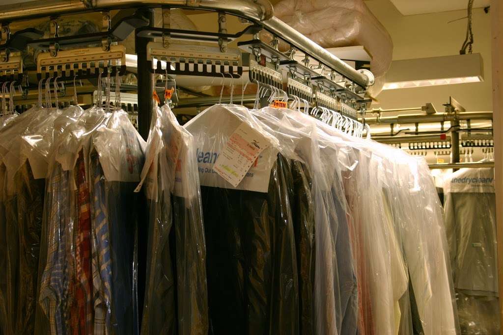 Redwood Shores Cleaners | 370 Bridge Pkwy #3, Redwood City, CA 94065, USA | Phone: (650) 592-5616