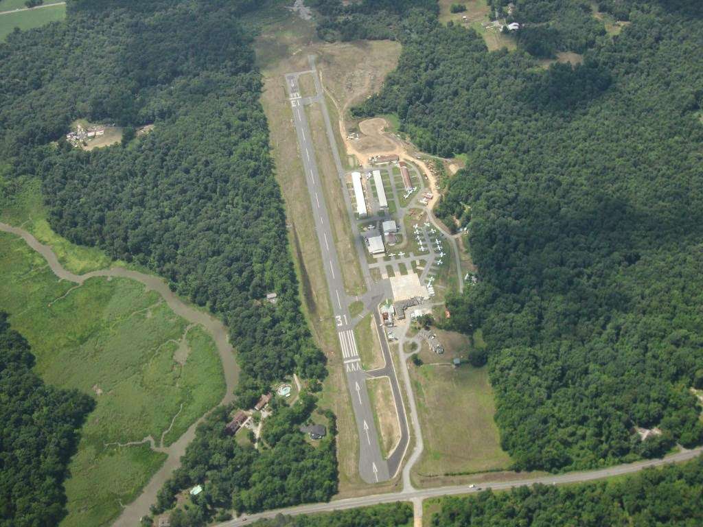 Claremont Airport 58M | 166 Raintree Ln, Elkton, MD 21921, USA | Phone: (410) 398-0234