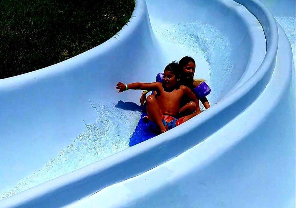 Fun Spot Water Slide | 2061 State Hwy 87, Port Bolivar, TX 77650, USA | Phone: (409) 684-2384