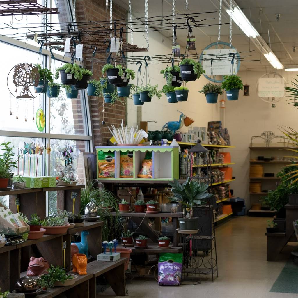 Straders Garden Center | 5500 W Broad St, Columbus, OH 43228, USA | Phone: (614) 853-3676