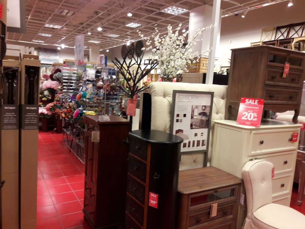 Pier 1 | 3901 Jefferson Davis Hwy, Alexandria, VA 22305, USA | Phone: (703) 299-0403