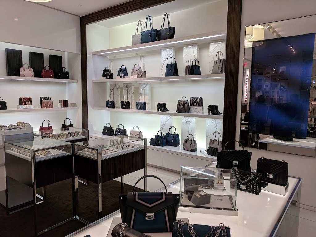 Michael Kors | 400 Commons Way #228, Bridgewater, NJ 08807 | Phone: (908) 707-1300