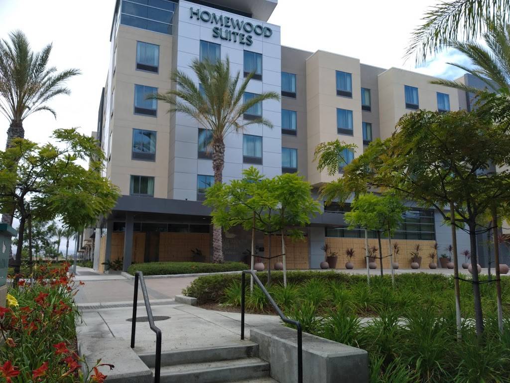 Best Western Plus Raffles Inn & Suites | 2040 S Harbor Blvd, Anaheim, CA 92802, USA | Phone: (714) 750-6100