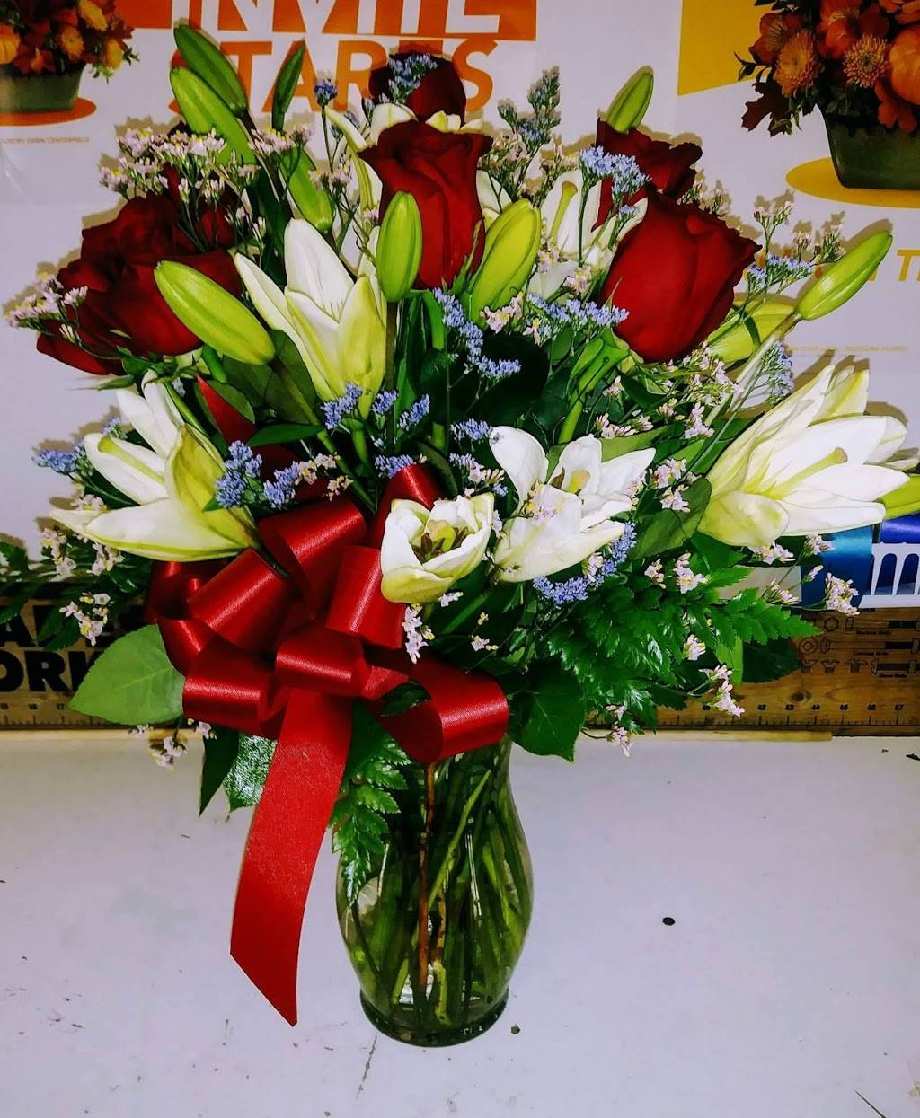 Erinns Creations Florist Mansfield | 3540 E Broad St Ste 120, Mansfield, TX 76063, USA | Phone: (817) 523-9661