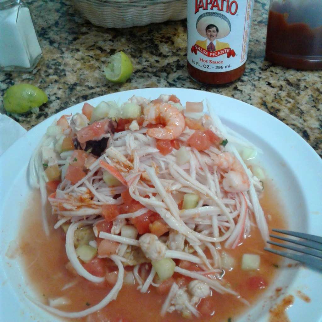 Mariscos El Perihuete | 3223 Tweedy Blvd, South Gate, CA 90280, USA | Phone: (323) 566-6726