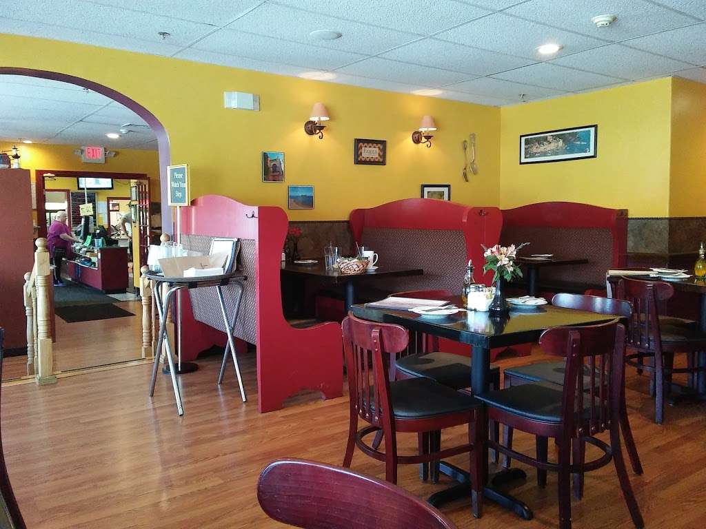 Giuseppes Italian Restaurant | 257 Low St, Newburyport, MA 01950, USA | Phone: (978) 465-2225