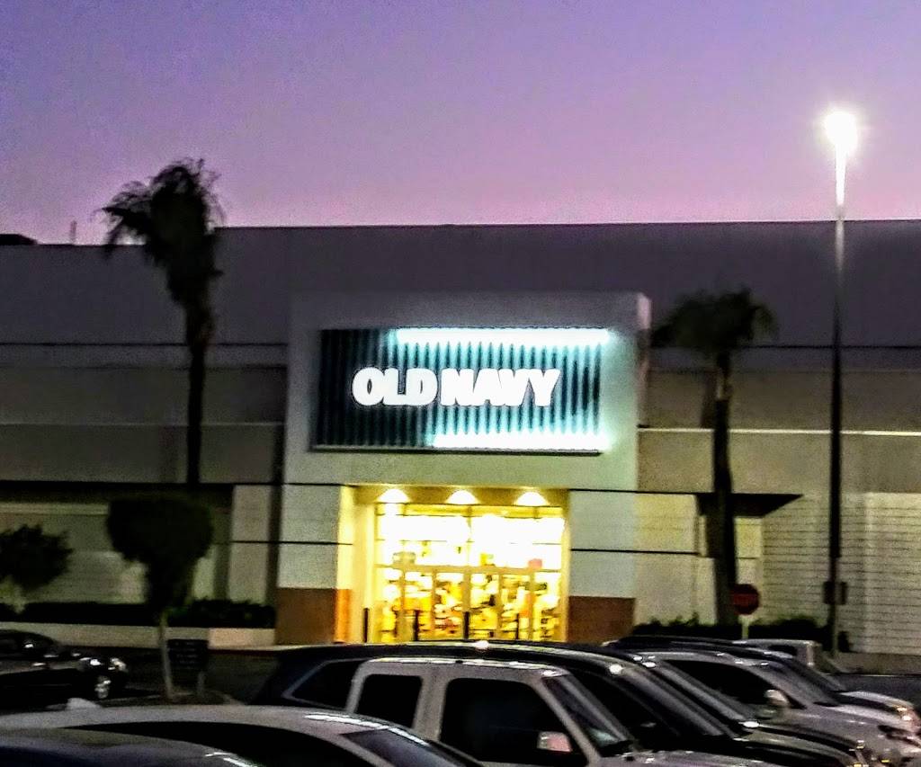 Old Navy Outlet - with Curbside Pickup | 1299 Tyler St, Riverside, CA 92503, USA | Phone: (951) 396-7964