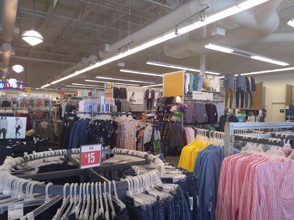 Old Navy | 14367 W Colfax Ave, Lakewood, CO 80401, USA | Phone: (303) 215-1998