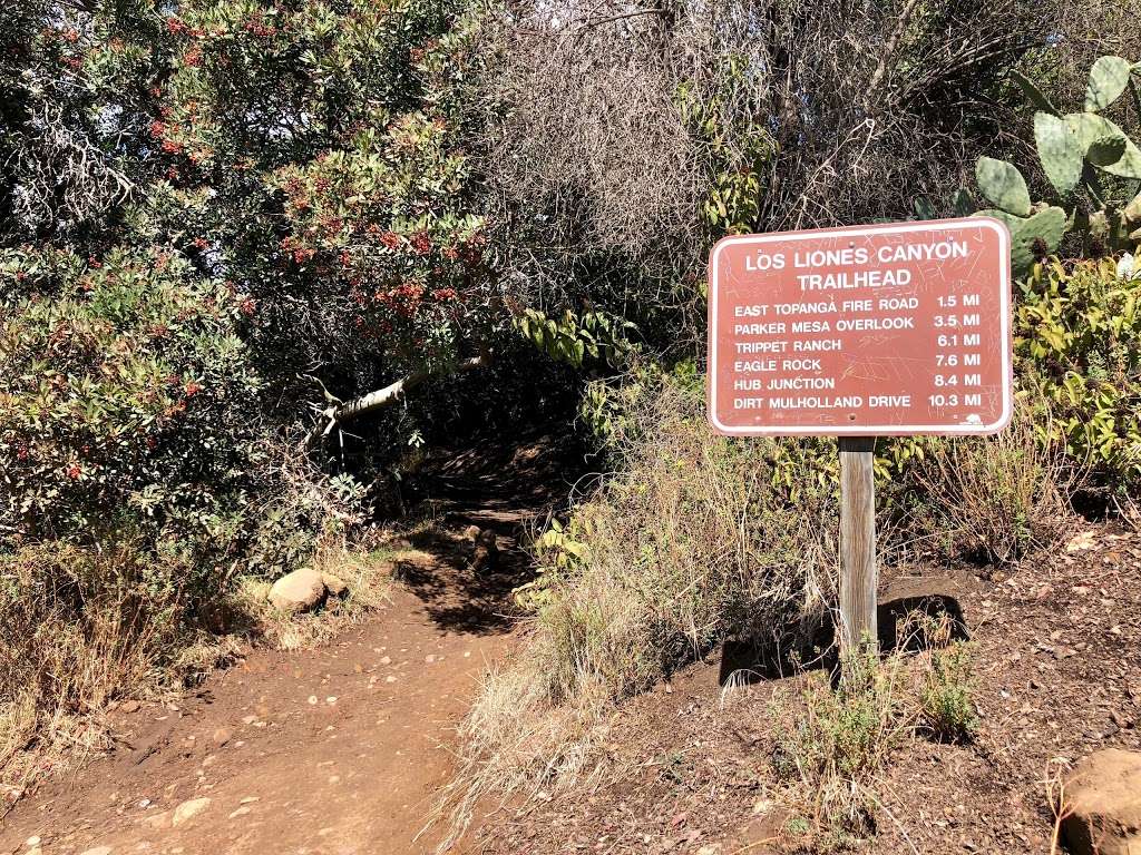 Los Leones Canyon Trailhead | 510 Los Liones Dr, Pacific Palisades, CA 90272, USA