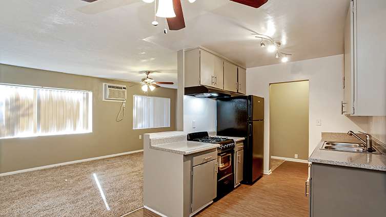 Dwell Apartment Homes | 160 W Big Springs Rd, Riverside, CA 92507 | Phone: (951) 329-9008