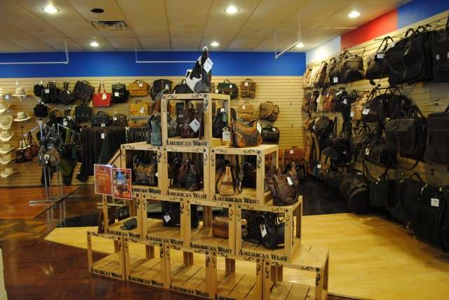 Hilason Saddles & Tack | 12002 Southwest Fwy, Meadows Place, TX 77477, USA | Phone: (713) 972-0404