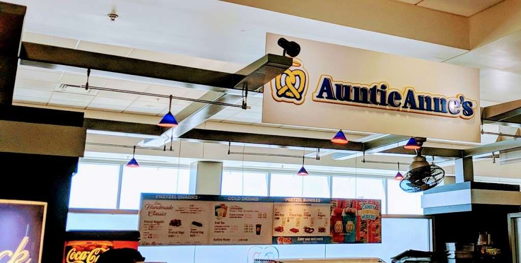 Auntie Annes | Southwest Airlines Term, 1 Airport Dr, Oakland, CA 94621 | Phone: (510) 563-3249