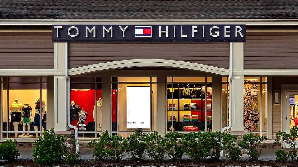 Tommy Hilfiger | 3905 Eagan Outlets Pkwy Ste 550, Eagan, MN 55122, USA | Phone: (952) 686-7858