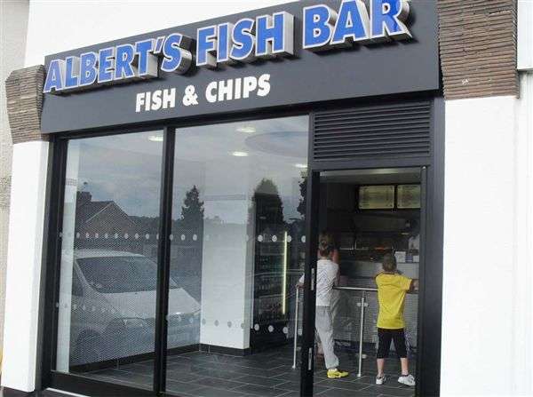 Alberts Fish Bar | 81 Horley Rd, Redhill RH1 5AS, UK | Phone: 01737 764061