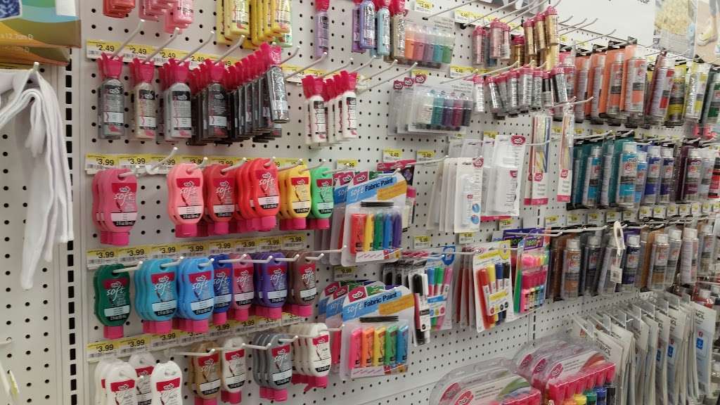 JOANN Fabrics and Crafts | 2201 NW Barry Rd, Kansas City, MO 64154, USA | Phone: (816) 436-1173