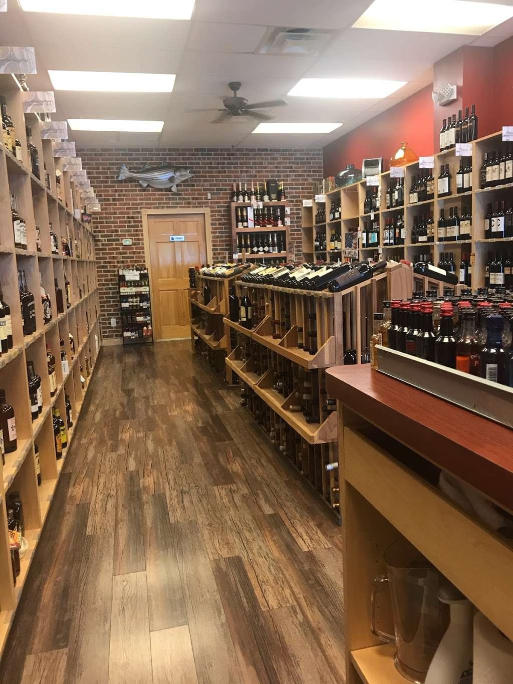 Red Gamay Wines & Liquors | 45 Merrick Rd, Amityville, NY 11701, USA | Phone: (631) 691-2888