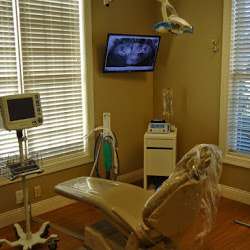 Carolina Dentistry @ The Stateline | 17214 Lancaster Hwy #306, Charlotte, NC 28277, USA | Phone: (704) 752-7602