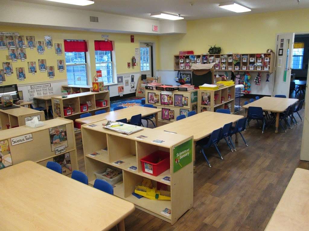 Silverbrook KinderCare | 8350 White Feather Ct, Lorton, VA 22079, USA | Phone: (703) 690-8105