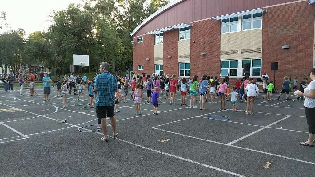 Salt Brook Elementary School | 40 Maple St, New Providence, NJ 07974, USA | Phone: (908) 464-7100