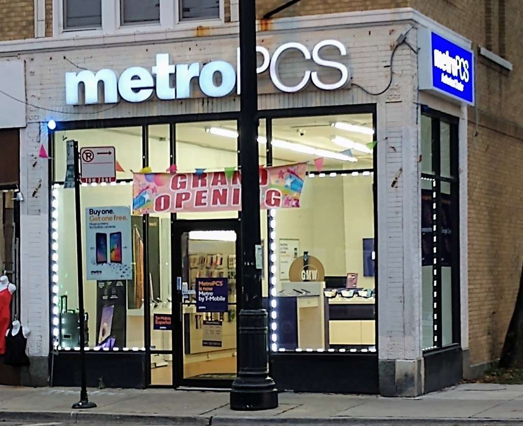 Metro by T-Mobile | 3627 W Lawrence Ave, Chicago, IL 60625, USA | Phone: (773) 961-7440